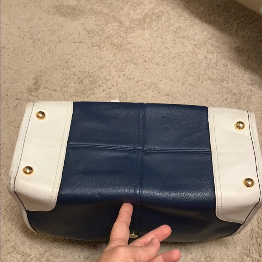 Michael Kors Navy leather purse - Picture 4 of 7